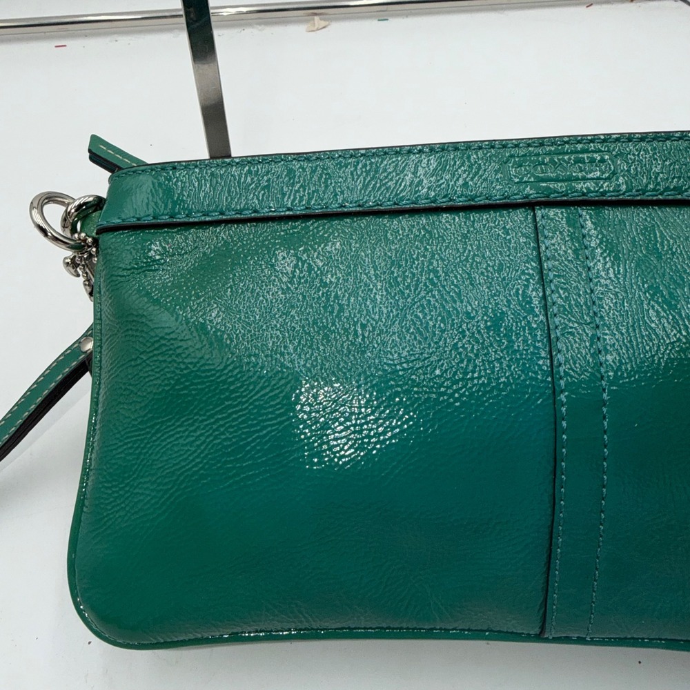 Coach Teal Green Patent Leather Wristlet Clutch Bag Glossy Crinkle Finish** - Picture 3 of 12